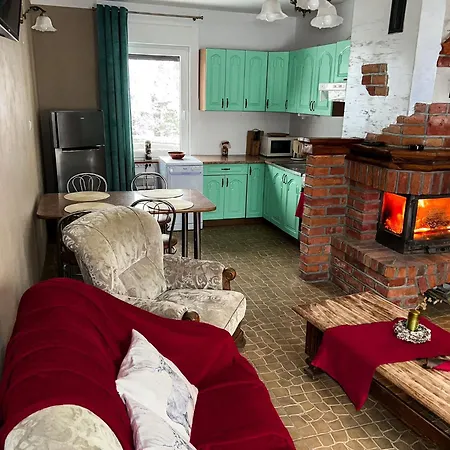 Zielona Zagroda بيت للعطل